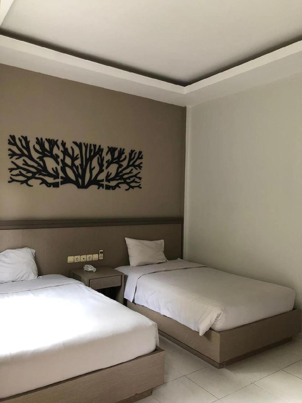 Front One Resort Indraloka Temanggung Εξωτερικό φωτογραφία